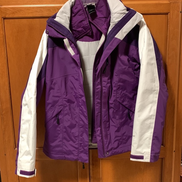 The North Face Hyvent 2-1 Winter Jacket - Picture 2 of 13